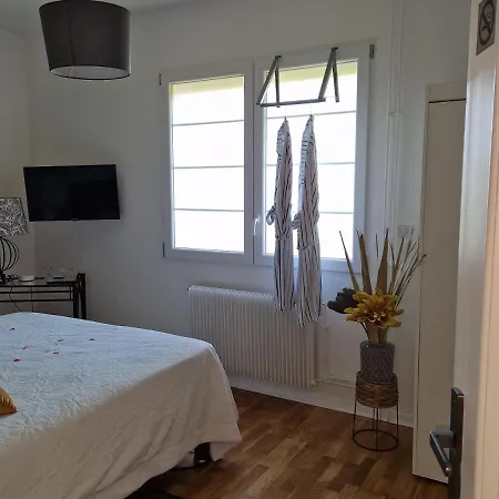 L'Entre Deux Eaux 'Maison' Balcon 'Et Jardin Reims Exterior foto